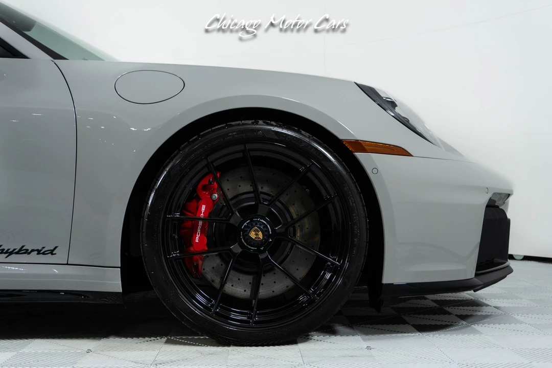 2025 Porsche 992 Carrera - Image 10 of 21