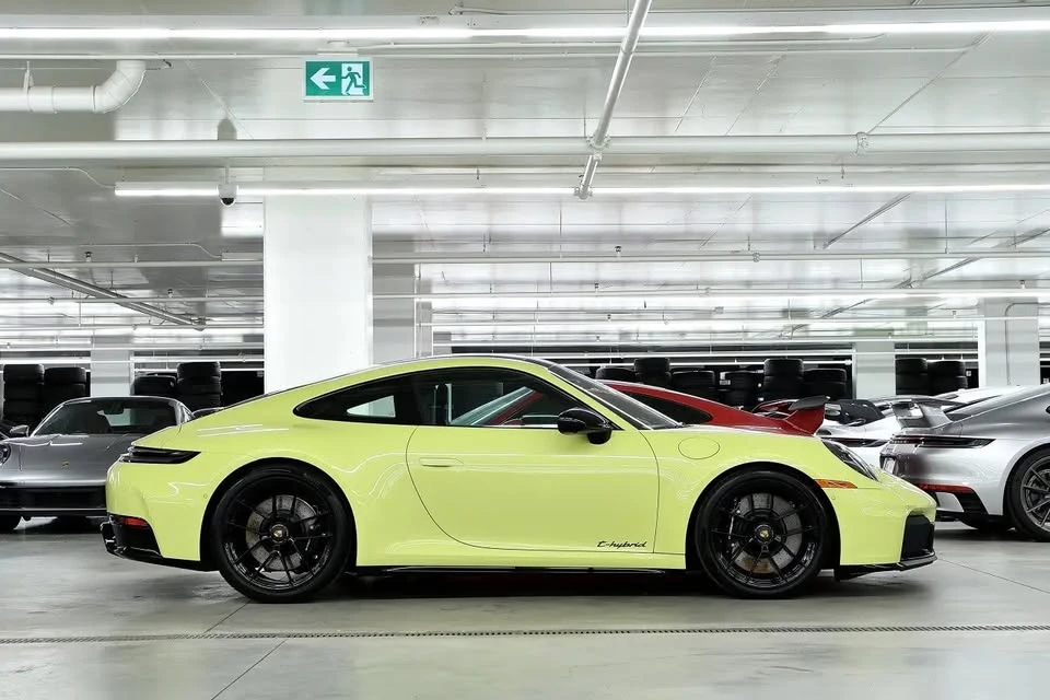 2025 Porsche 992 Carrera GTS - Image 3 of 20
