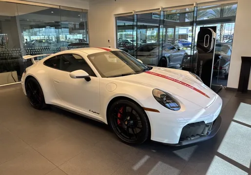 2025 Porsche 911 Carrera GTS