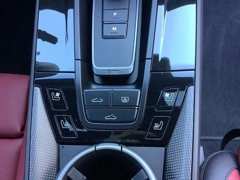 2025 Porsche 992 Carrera S - Image 27 of 31