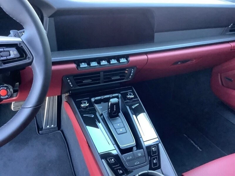 2025 Porsche 992 Carrera S - Image 23 of 31