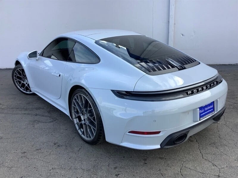 2025 Porsche 992 Carrera - Image 11 of 21