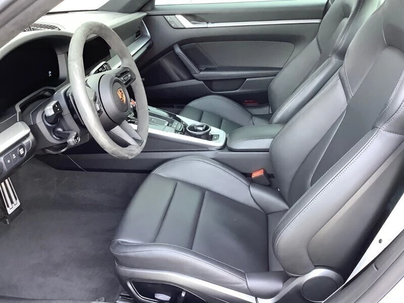 2025 Porsche 992 Carrera - Image 14 of 21