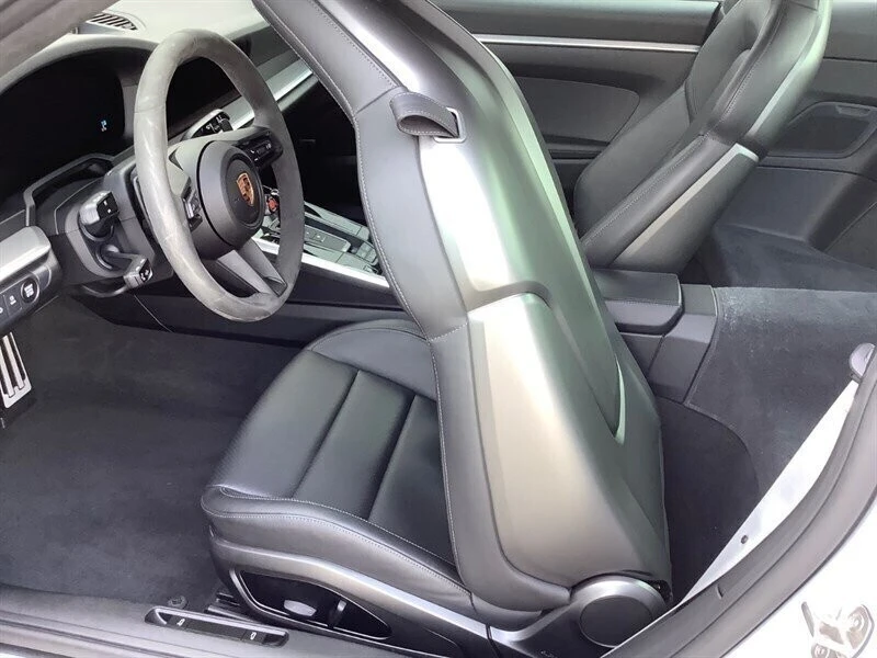 2025 Porsche 992 Carrera - Image 20 of 21