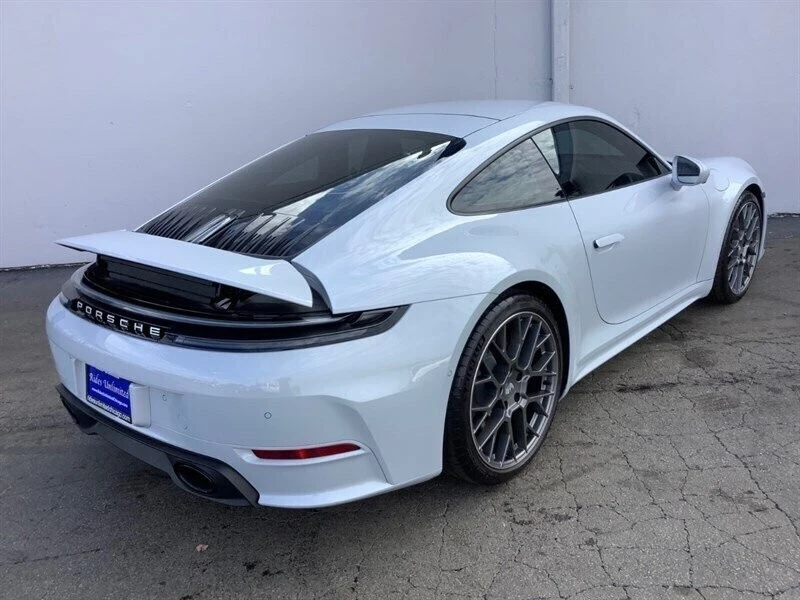 2025 Porsche 992 Carrera - Image 8 of 21