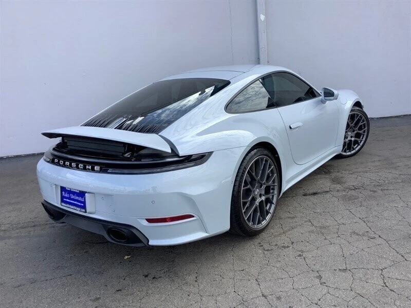 2025 Porsche 992 Carrera - Image 13 of 21