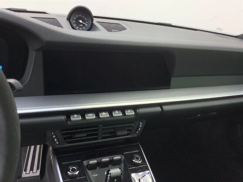 2025 Porsche 992 Carrera - Image 19 of 21