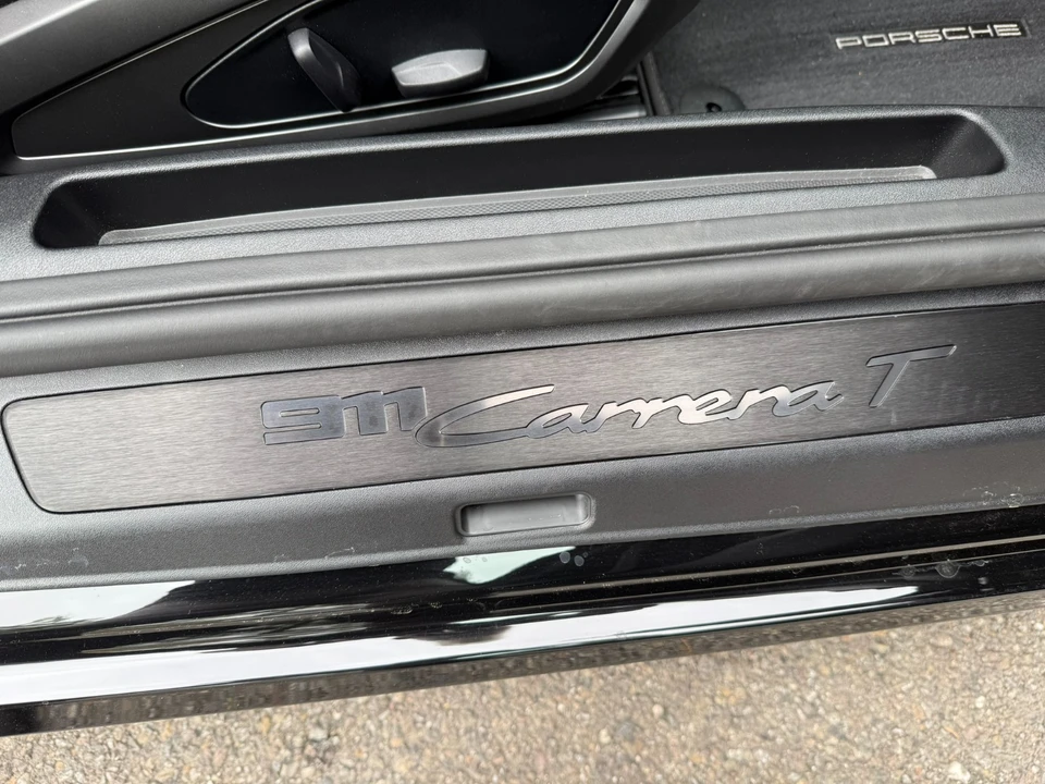 2025 Porsche 992 Carrera - Image 22 of 31