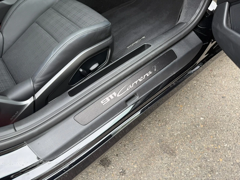2025 Porsche 992 Carrera - Image 21 of 31