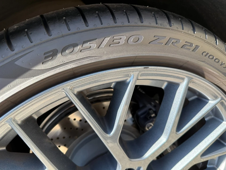 2025 Porsche 992 Carrera - Image 13 of 31