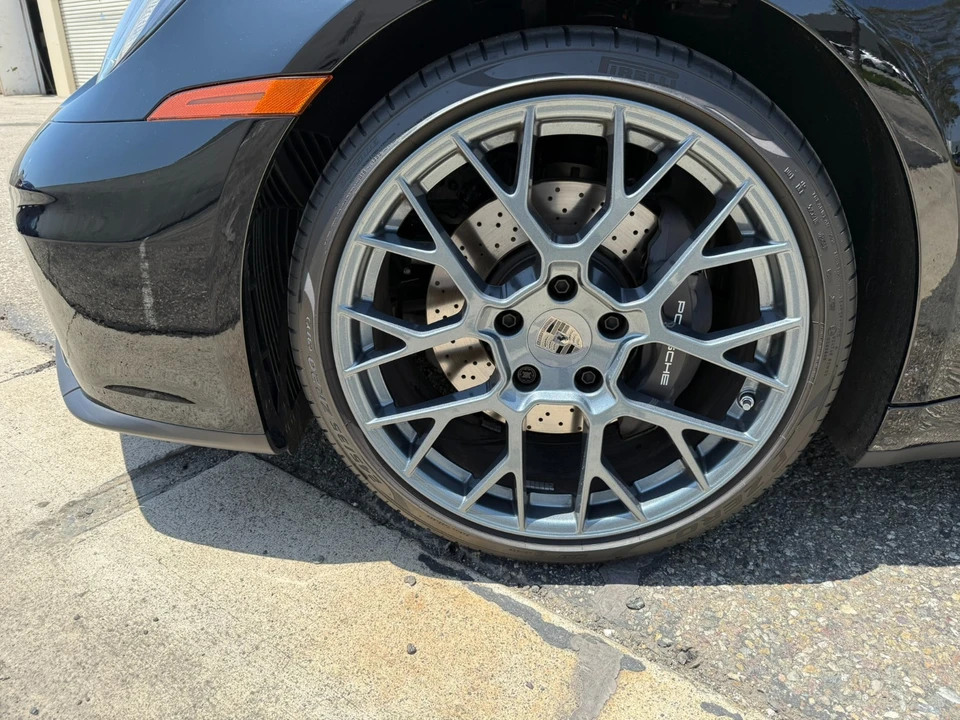 2025 Porsche 992 Carrera - Image 7 of 31