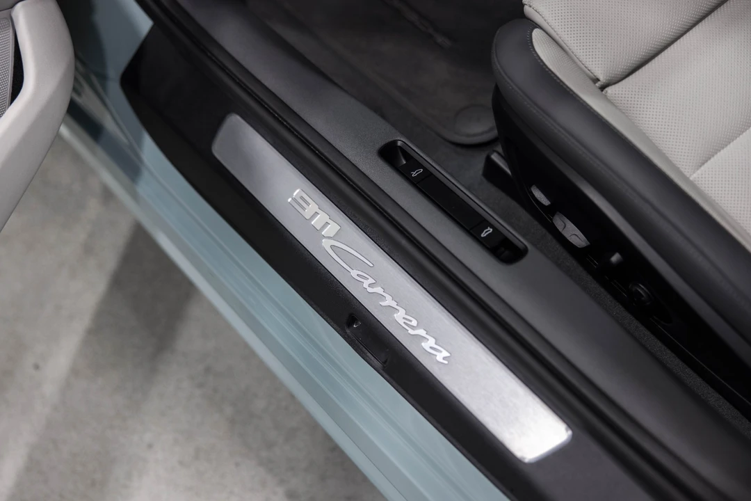 2025 Porsche 992 Carrera - Image 11 of 21