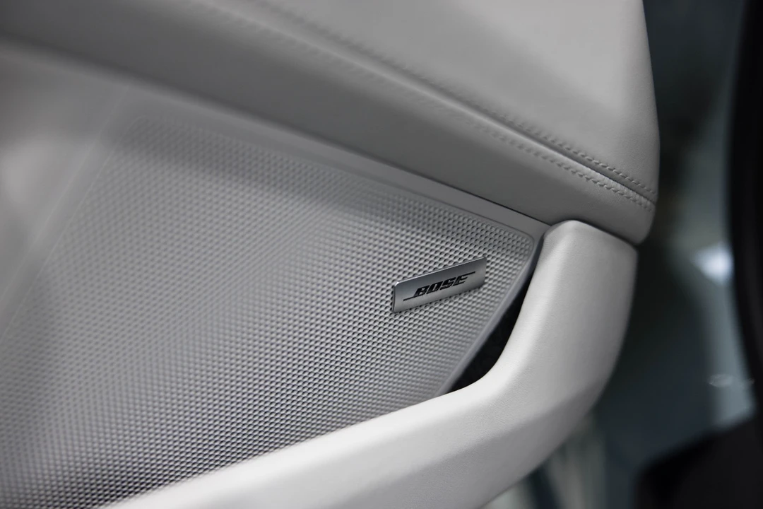 2025 Porsche 992 Carrera - Image 10 of 21