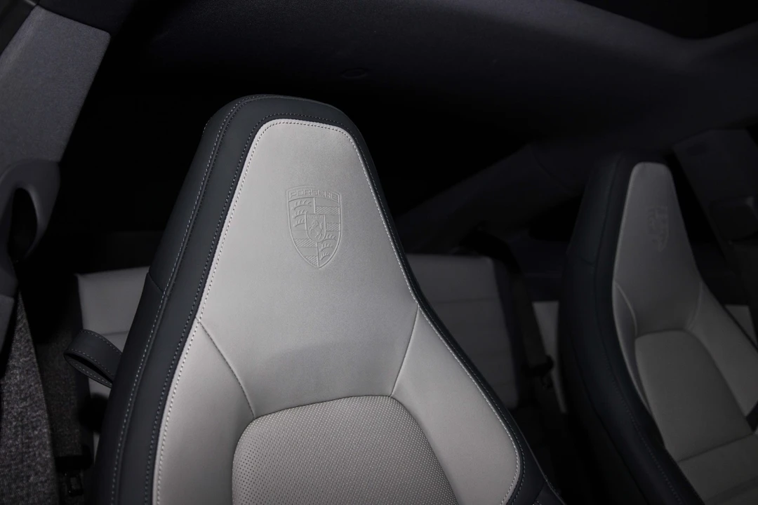 2025 Porsche 992 Carrera - Image 18 of 21