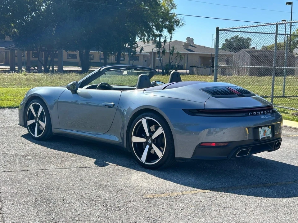 2025 Porsche 992 Carrera - Image 10 of 21
