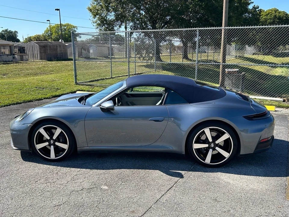 2025 Porsche 992 Carrera - Image 18 of 21