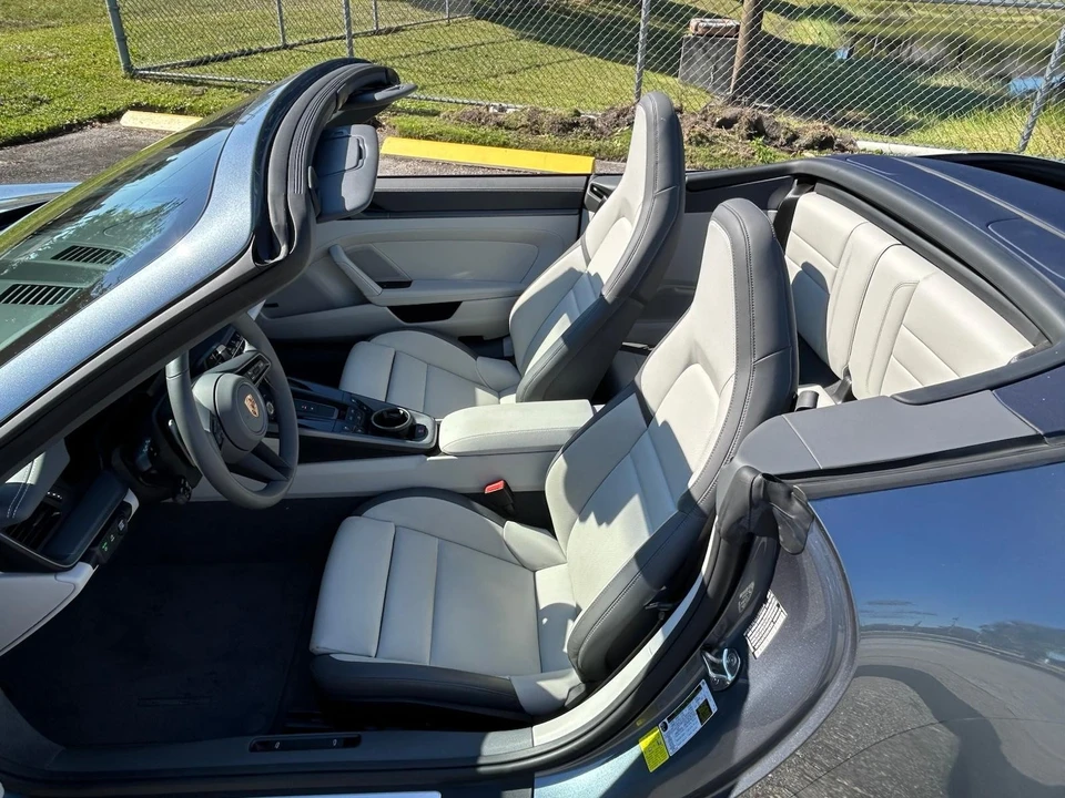 2025 Porsche 992 Carrera - Image 15 of 21