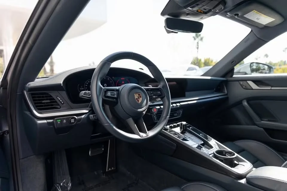 2025 Porsche 992 Carrera - Image 7 of 10