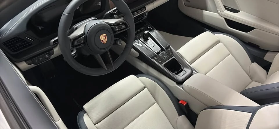 2025 Porsche 992 Carrera - Image 7 of 11