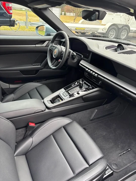 2025 Porsche 992 Carrera - Image 5 of 7