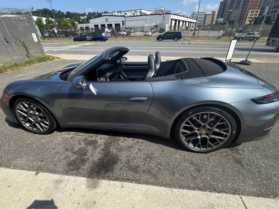 2025 Porsche 992 Carrera - Image 5 of 10