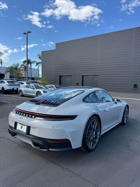 2025 Porsche 992 Carrera - Image 4 of 9