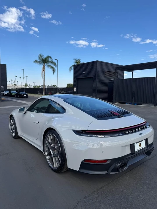 2025 Porsche 992 Carrera - Image 5 of 9
