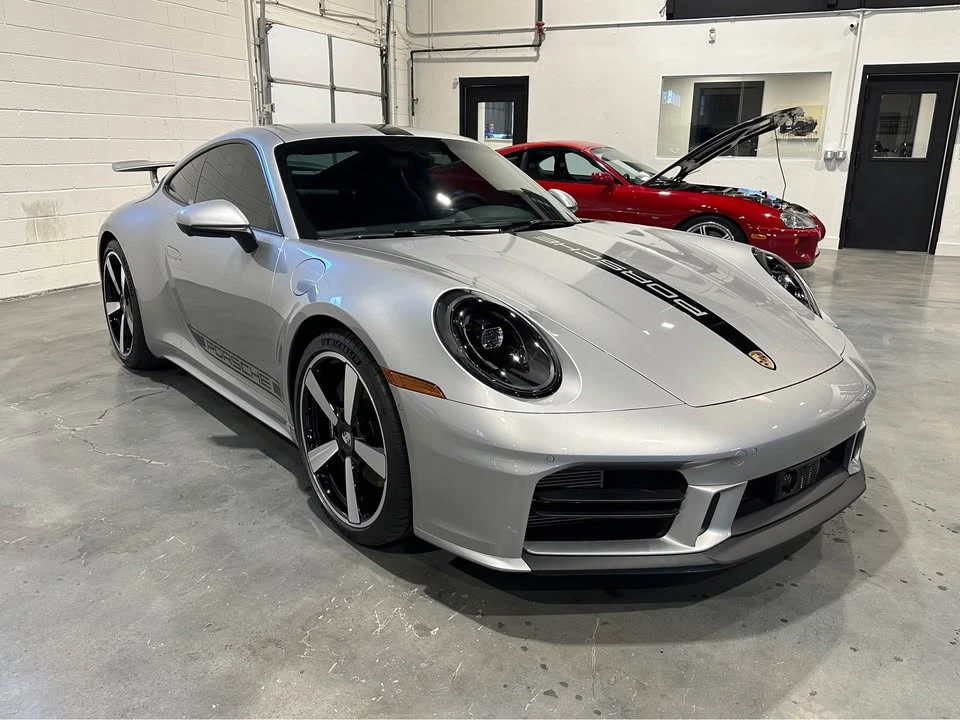 2025 Porsche 992 Carrera - Image 8 of 18