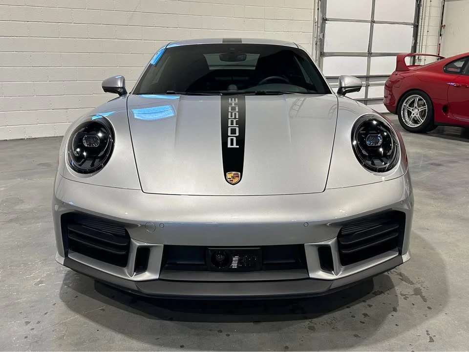 2025 Porsche 992 Carrera - Image 9 of 18
