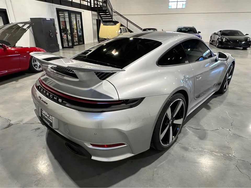 2025 Porsche 992 Carrera - Image 6 of 18