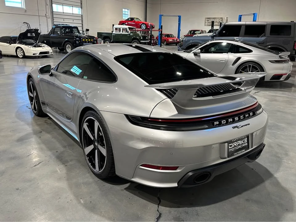 2025 Porsche 992 Carrera - Image 4 of 18