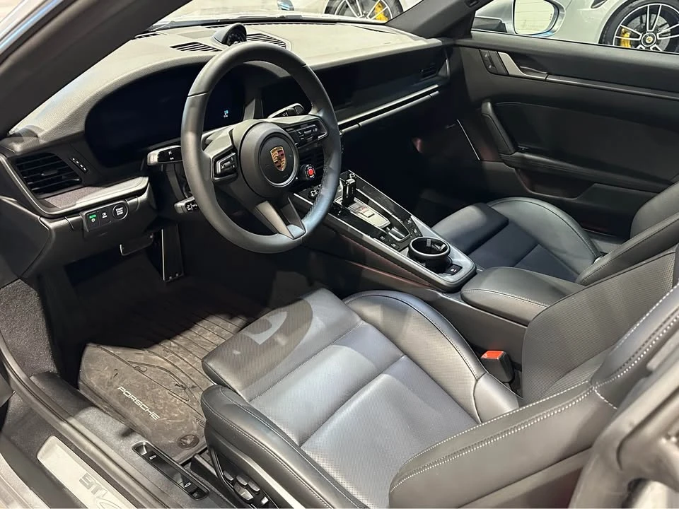 2025 Porsche 992 Carrera - Image 11 of 18