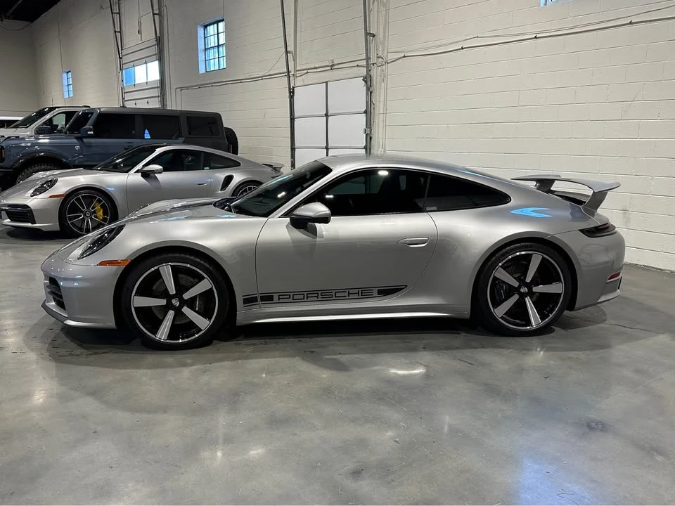 2025 Porsche 992 Carrera - Image 3 of 18