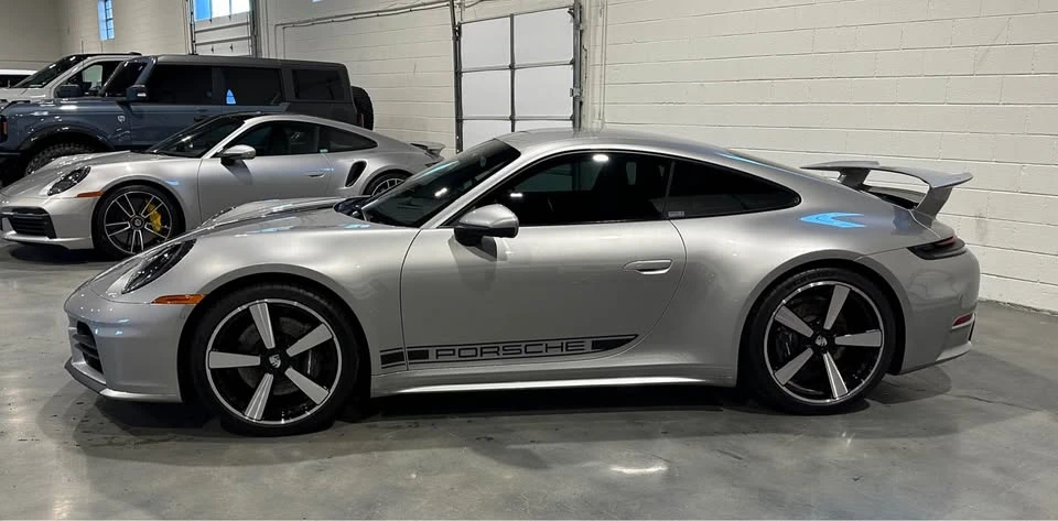 2025 Porsche 992 Carrera - Image 2 of 18