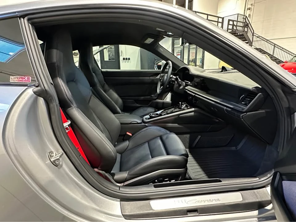 2025 Porsche 992 Carrera - Image 12 of 18