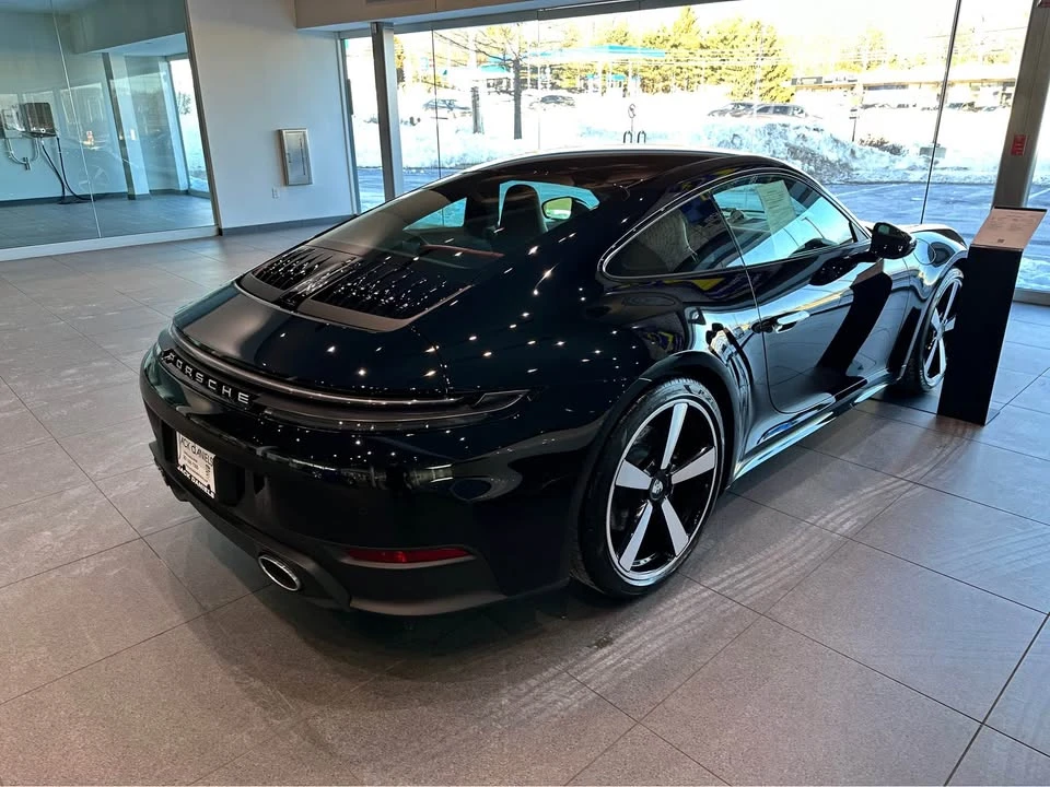 2025 Porsche 992 Carrera - Image 4 of 10