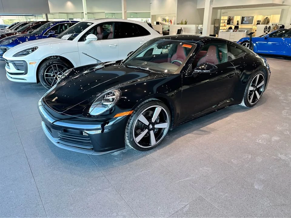2025 Porsche 992 Carrera - Image 2 of 10
