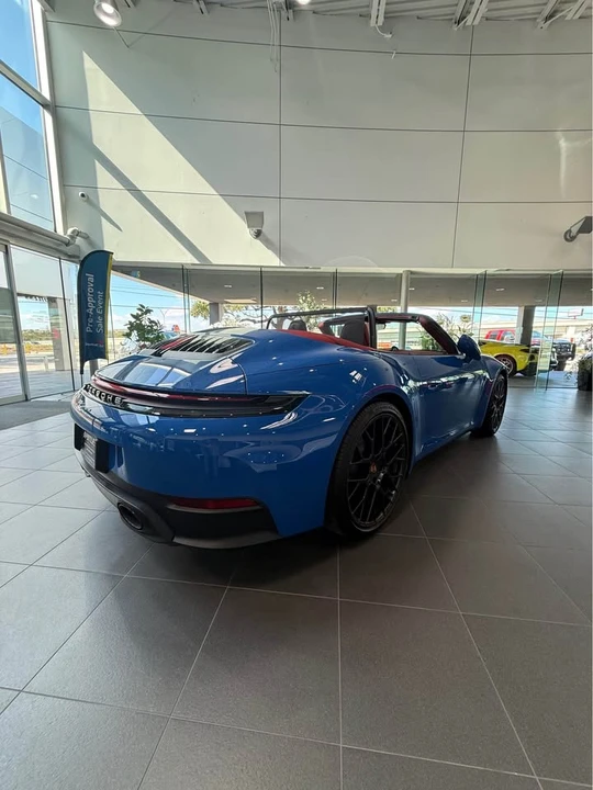 2025 Porsche 992 Carrera - Image 3 of 6
