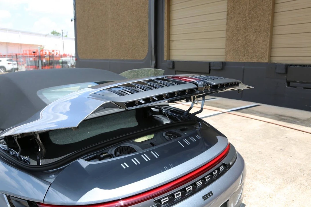 2025 Porsche 992 Carrera - Image 10 of 12