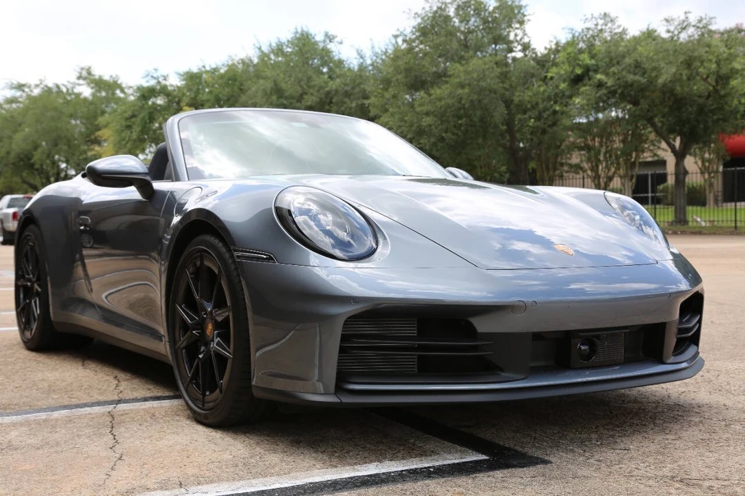 2025 Porsche 992 Carrera - Image 2 of 12