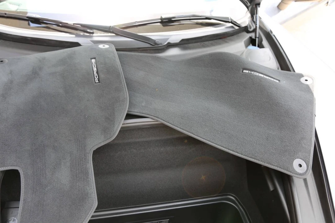 2025 Porsche 992 Carrera - Image 13 of 21