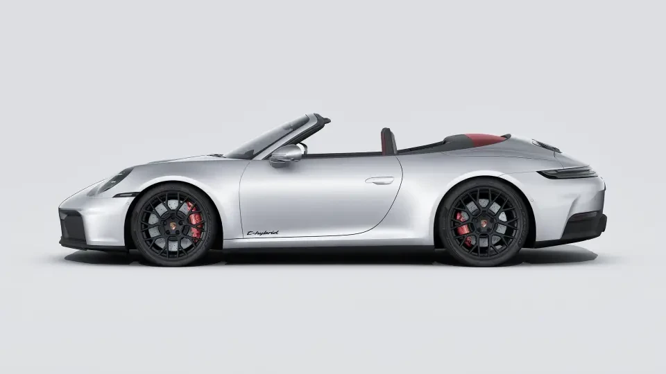 2025 Porsche 992 Carrera GTS - Image 15 of 30