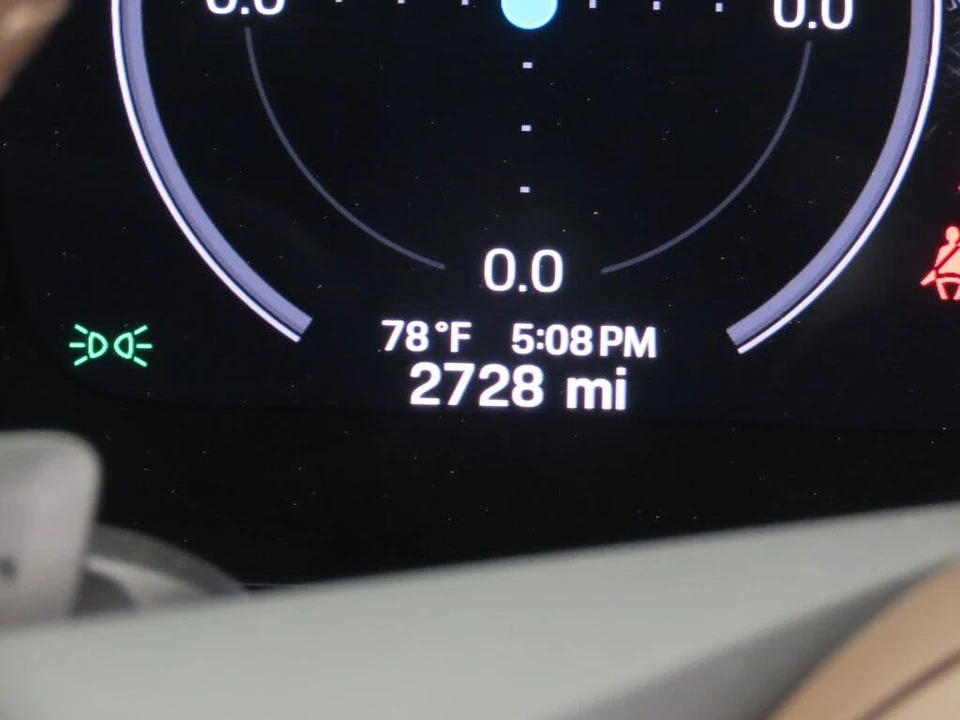 2025 Porsche 911 - Image 26 of 31