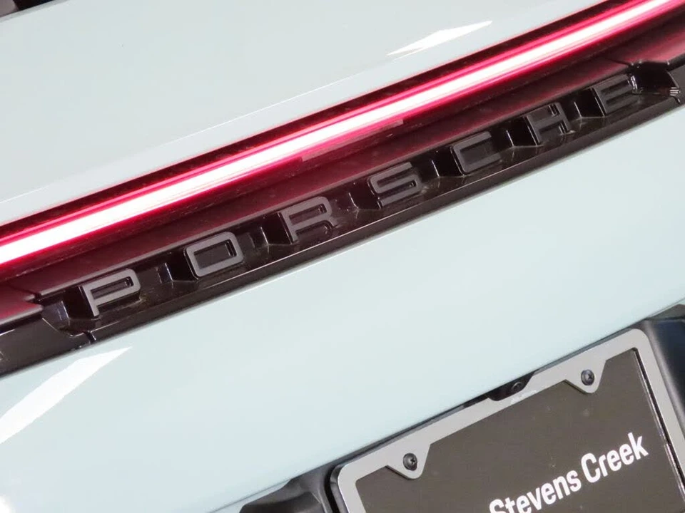 2025 Porsche 911 - Image 20 of 31