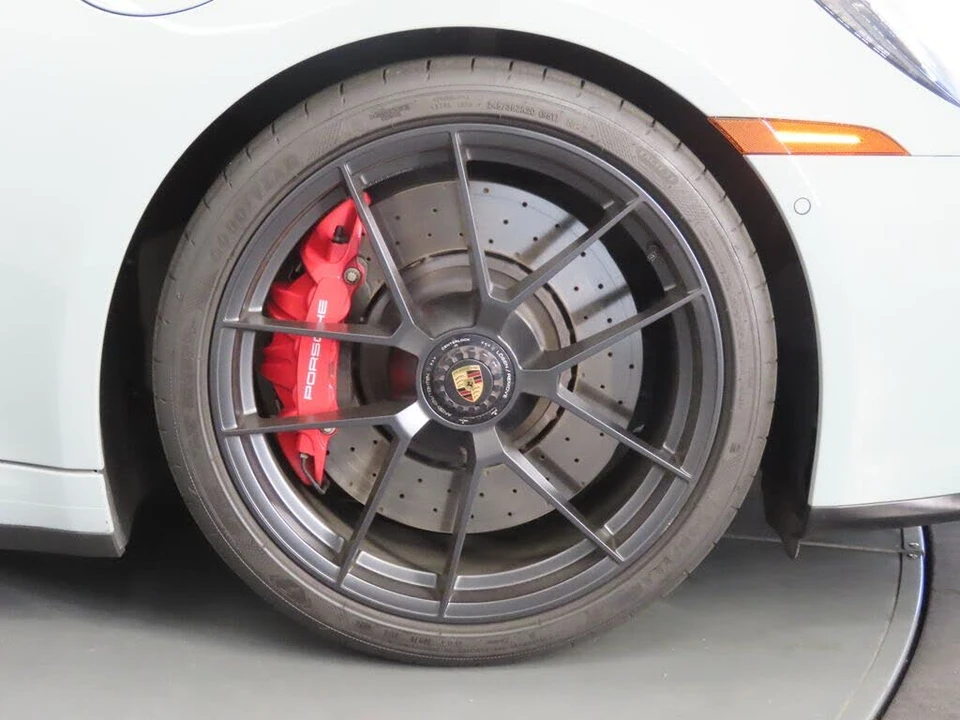 2025 Porsche 911 - Image 19 of 31