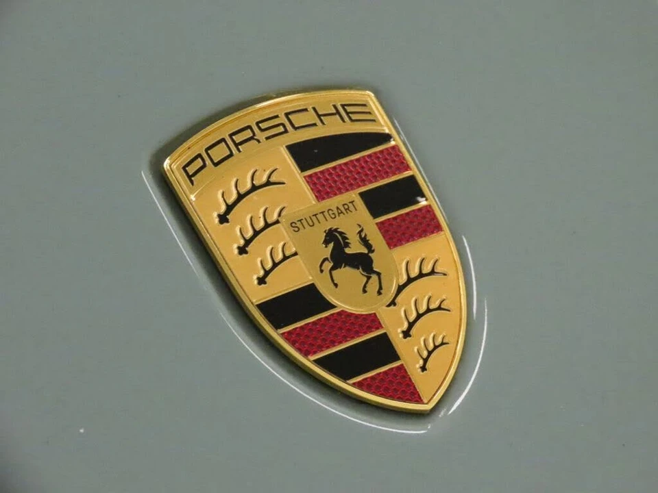 2025 Porsche 911 - Image 22 of 31