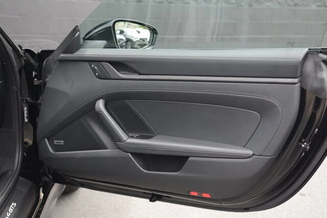 2025 Porsche 911 - Image 25 of 31