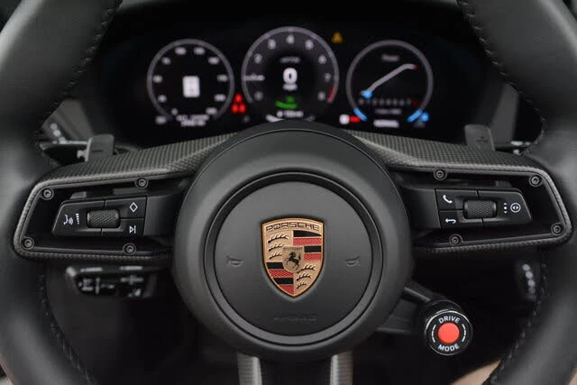 2025 Porsche 911 - Image 16 of 31