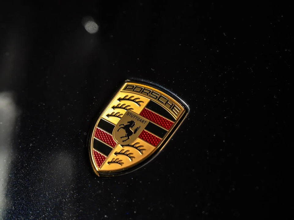 2025 Porsche 911 - Image 21 of 31