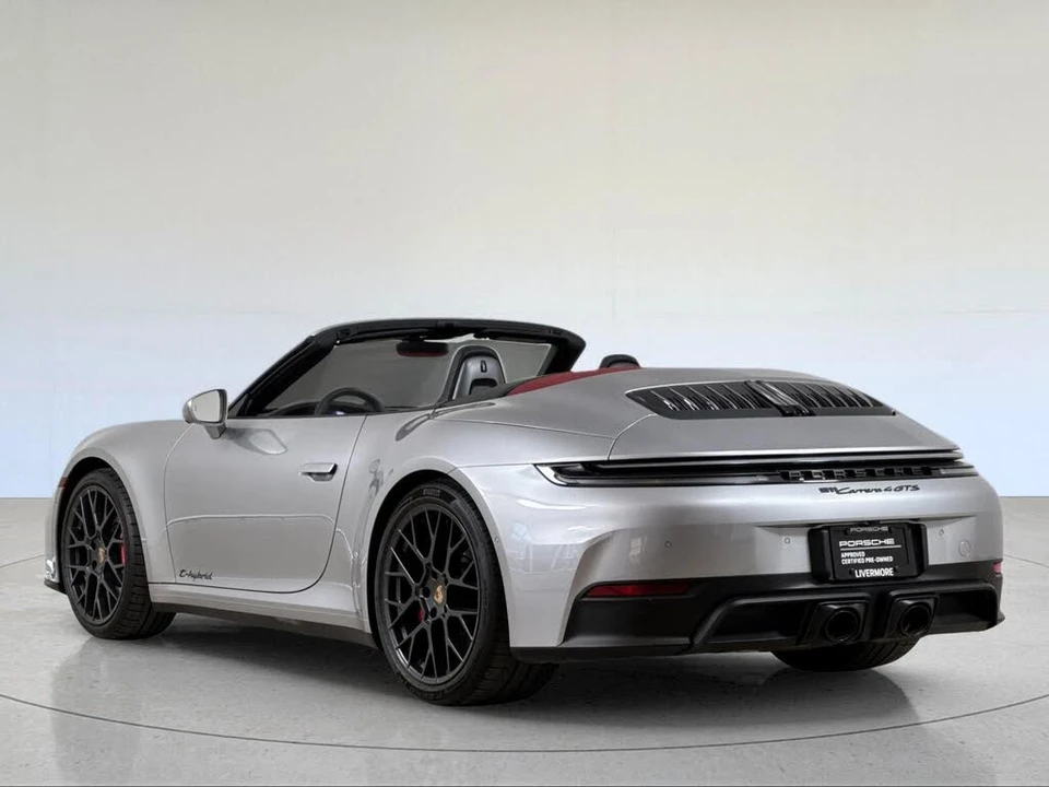2025 Porsche 911 - Image 3 of 29
